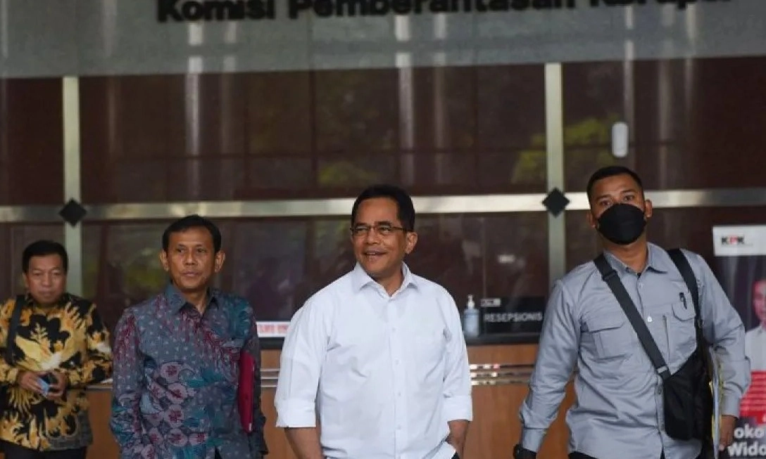 <p>KPK Belum Tahan Sekjen DPR</p>