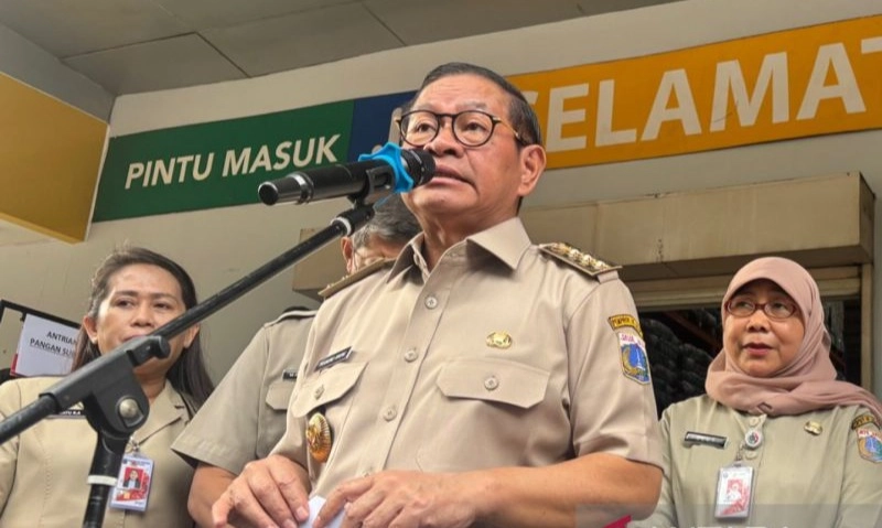 <p>Pemprov Jakarta Mulai Modifikasi Cuaca Mitigasi Banjir</p>