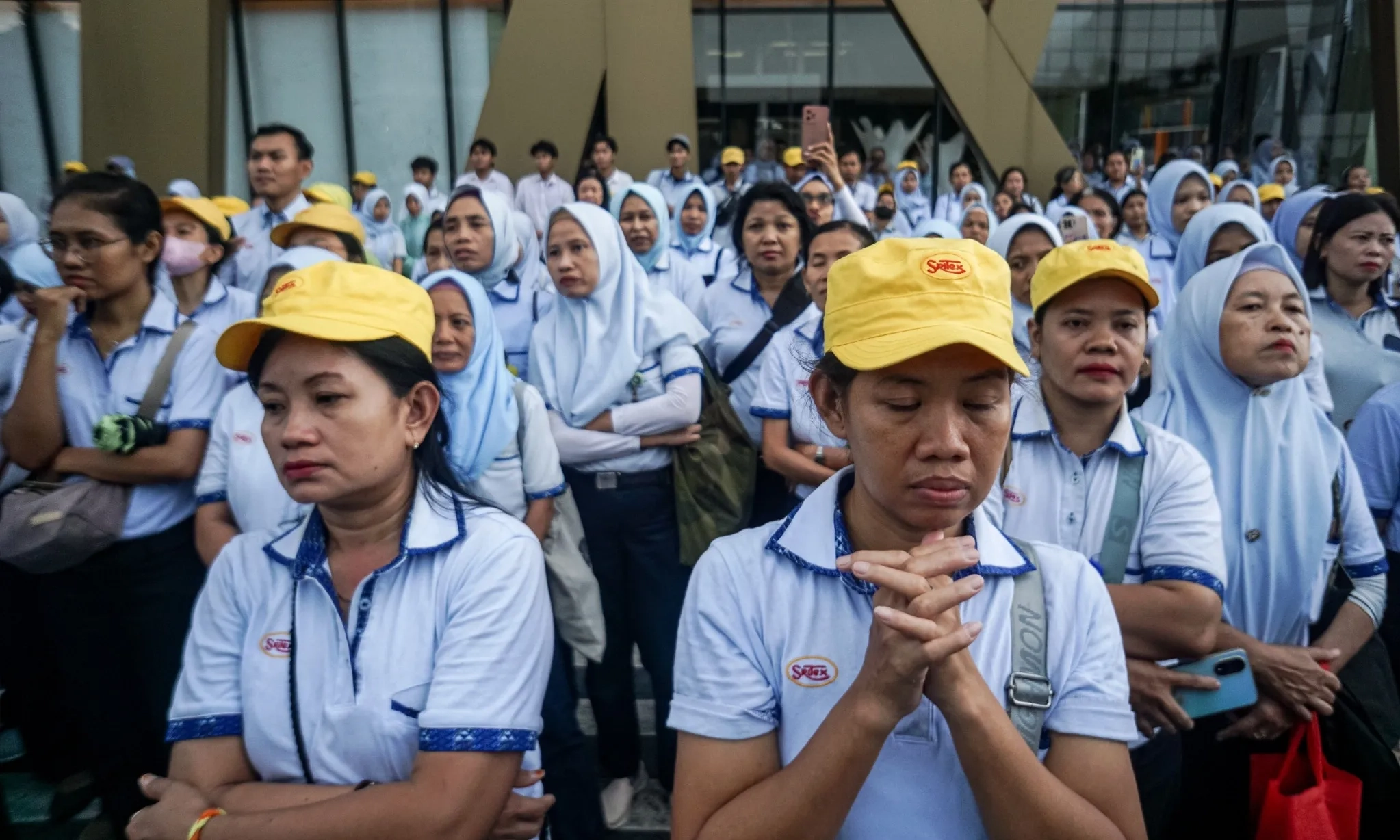 <p id="isPasted">Sebanyak 2.200 Eks Pekerja Sritex Terima Pencairan JHT</p>