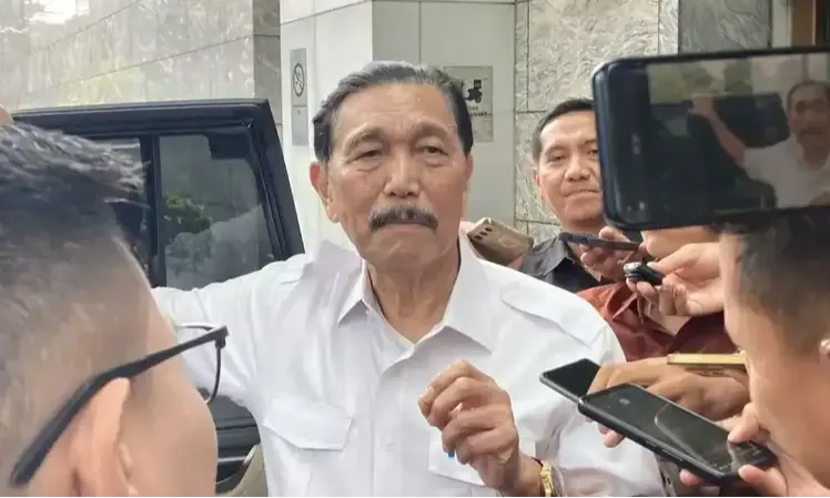 <p>Sambangi Kantor Airlangga, Luhut Bocorkan Hasil Pertemuan</p>