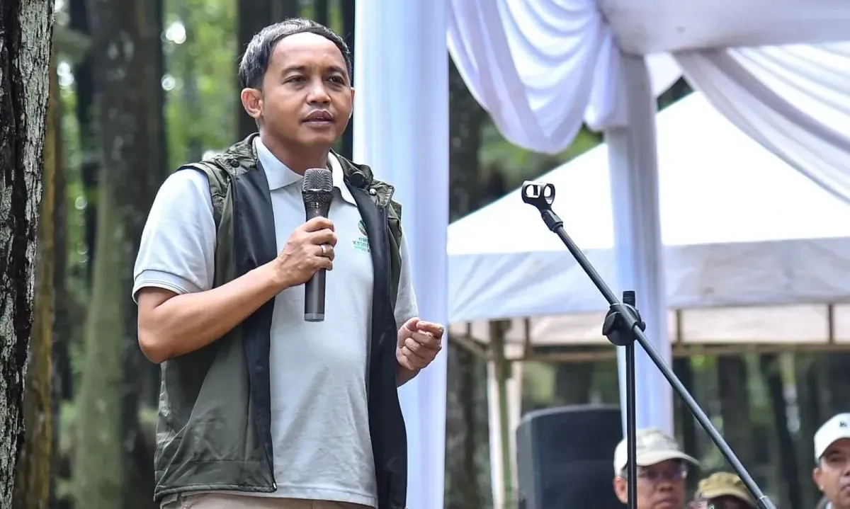 <p>Menhut: Perdagangan Karbon Sektor Kehutanan Segera Diresmikan</p>