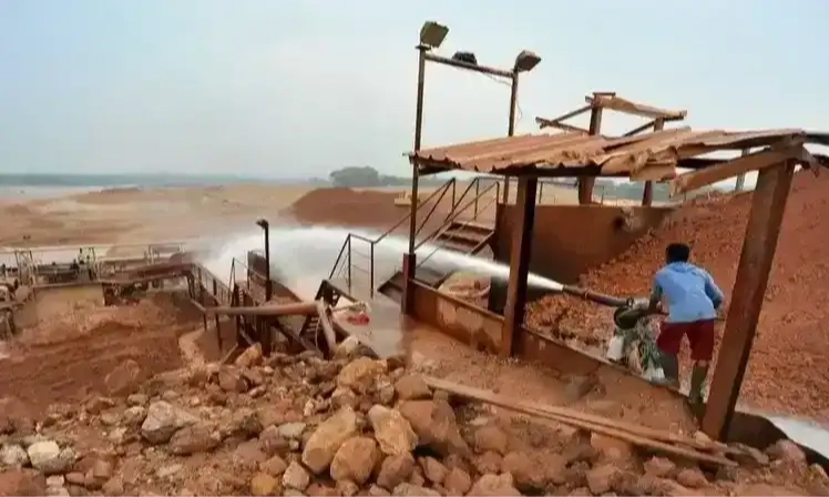 <p id="isPasted">PT Timah Gugat UU Tipikor Terkait Vonis Ganti Rugi, Pakar Hukum: Kontraproduktif</p>