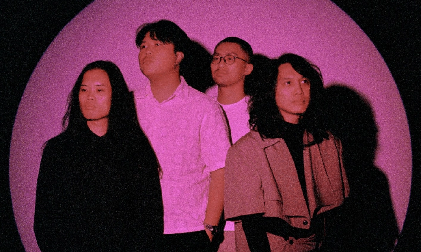 <p><em id="isPasted">Made to Believe,&nbsp;</em>Album Kedua LOVE IS</p>