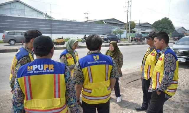 <p>Kementerian PU Jamin Jalur Jateng-DIY Aman Untuk Mudik&nbsp;</p>