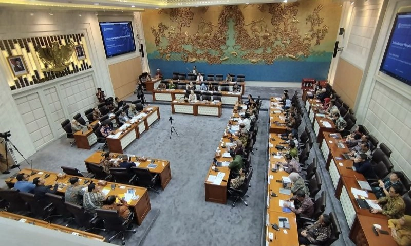 <p id="isPasted">Menteri UMKM: Realisasi Penyaluran KUR Sampai Maret 2025 Capai Rp44,73 T</p>