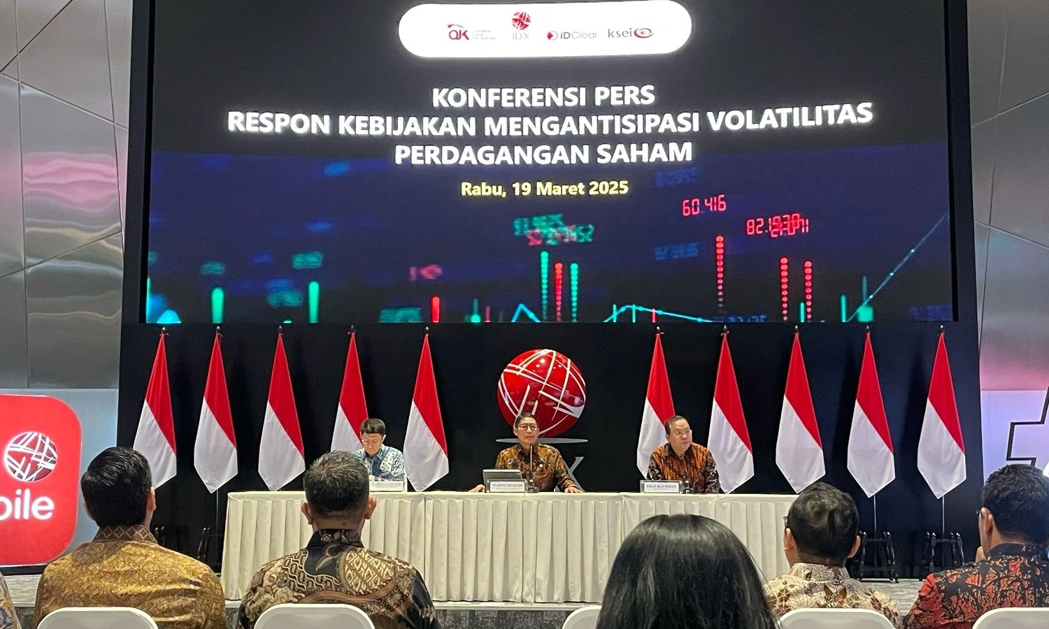 <p id="isPasted">Pasca IHSG Anjlok, OJK Izinkan Emiten <em>Buyback</em> Saham Tanpa RUPS</p>