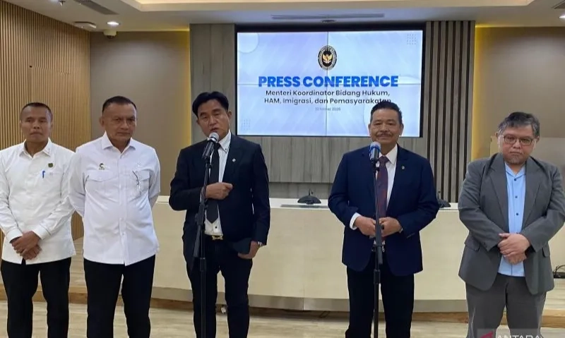 <p>Aset Indonesia Di Prancis Terancam Disita, Menko Yusril Bilang Begini</p>