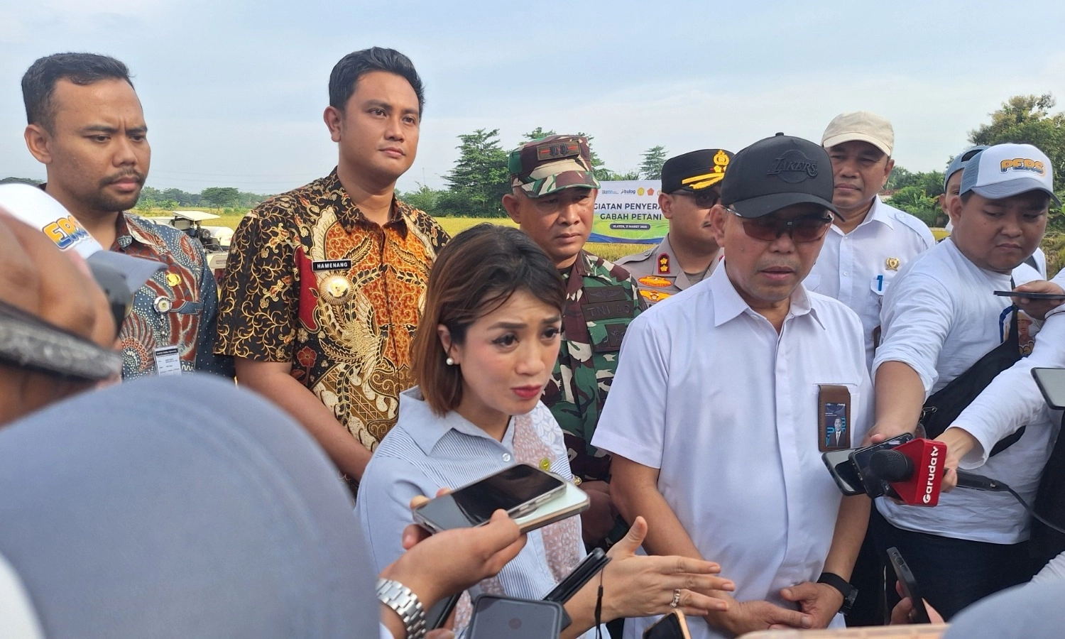 <p id="isPasted">Jubir Prabowo Klaim Tambahan Rp16,6 Triliun Ke Bulog Kurangi Kerugian Petani</p>