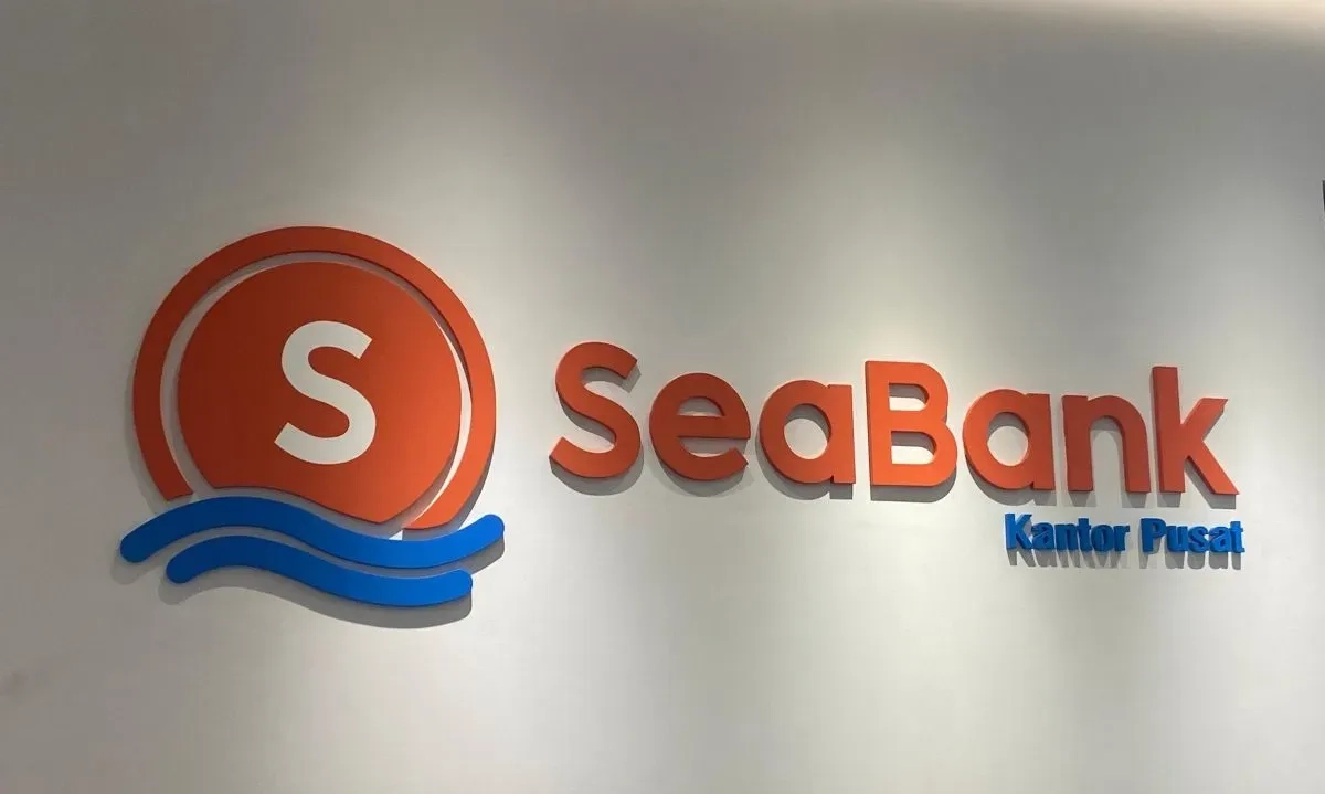 <p id="isPasted">Naik 57%, SeaBank Bukukan Laba Bersih Rp378,8 Miliar Di 2024</p>