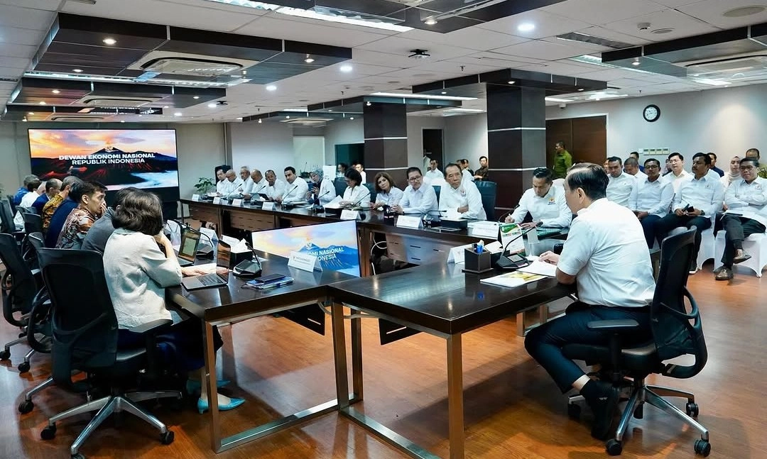 <p id="isPasted">Bertemu Luhut, Kamar Dagang RI-Asing Curhat Ketidakpastian Regulasi Indonesia</p>