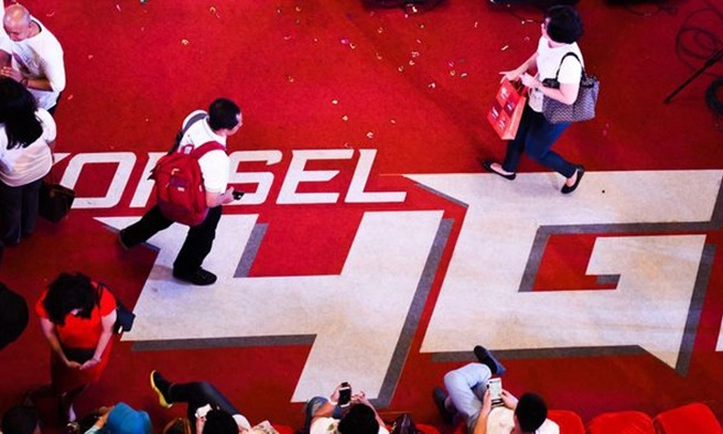 <p>Konsumen Gugat PT Telkomsel Terkait Kartu Perdana Rp10 Juta</p>