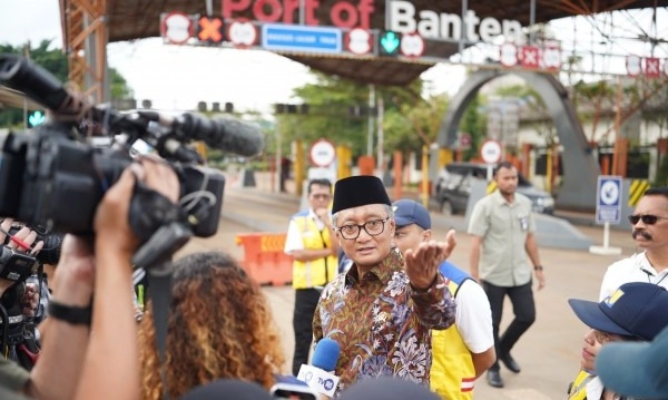 <p id="isPasted">Menteri PU: Posko Mudik Lebaran Membantu Kenyamanan Pemudik</p>