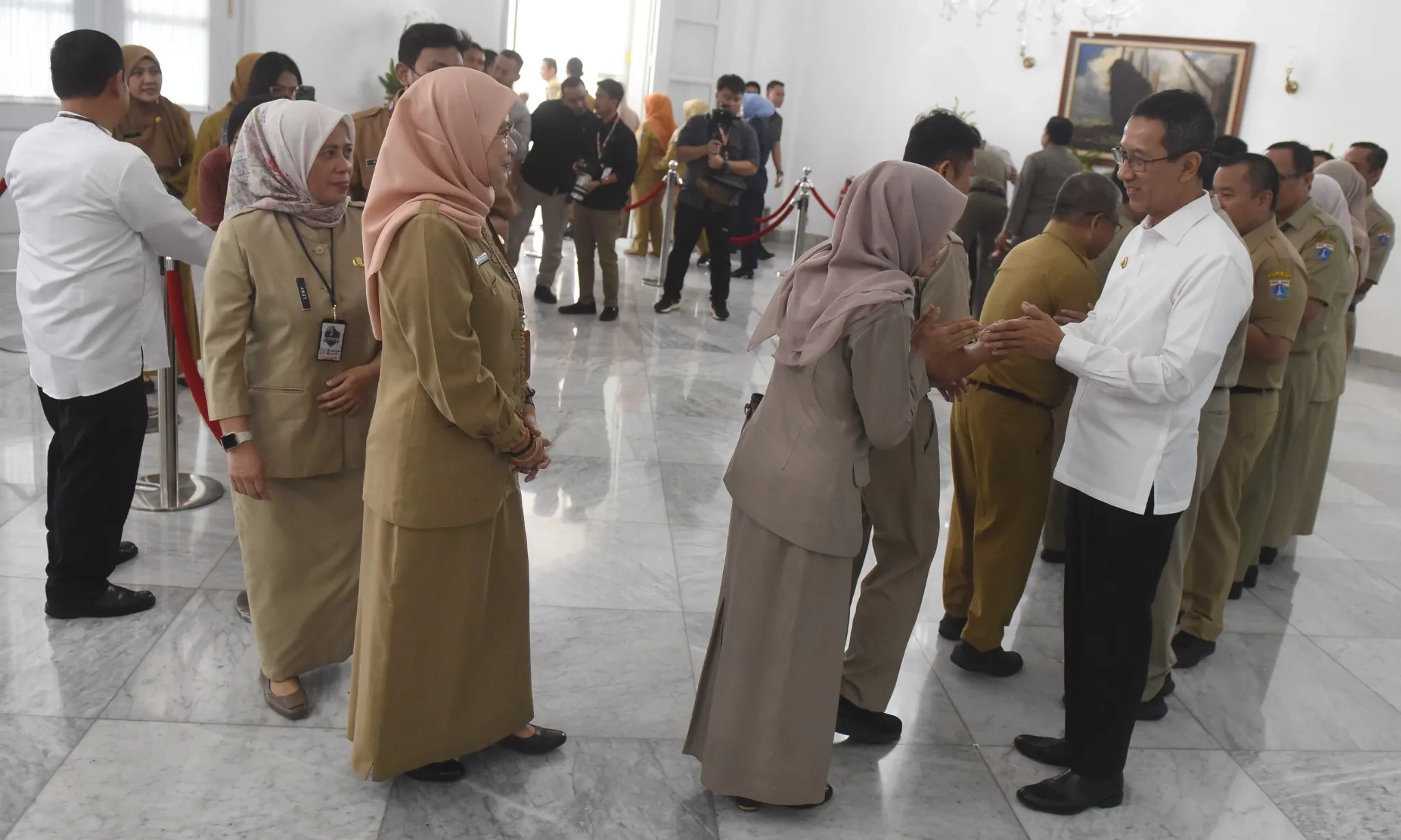 <p>Asal Usul Halalbihalal Dalam Budaya Islam Indonesia</p>