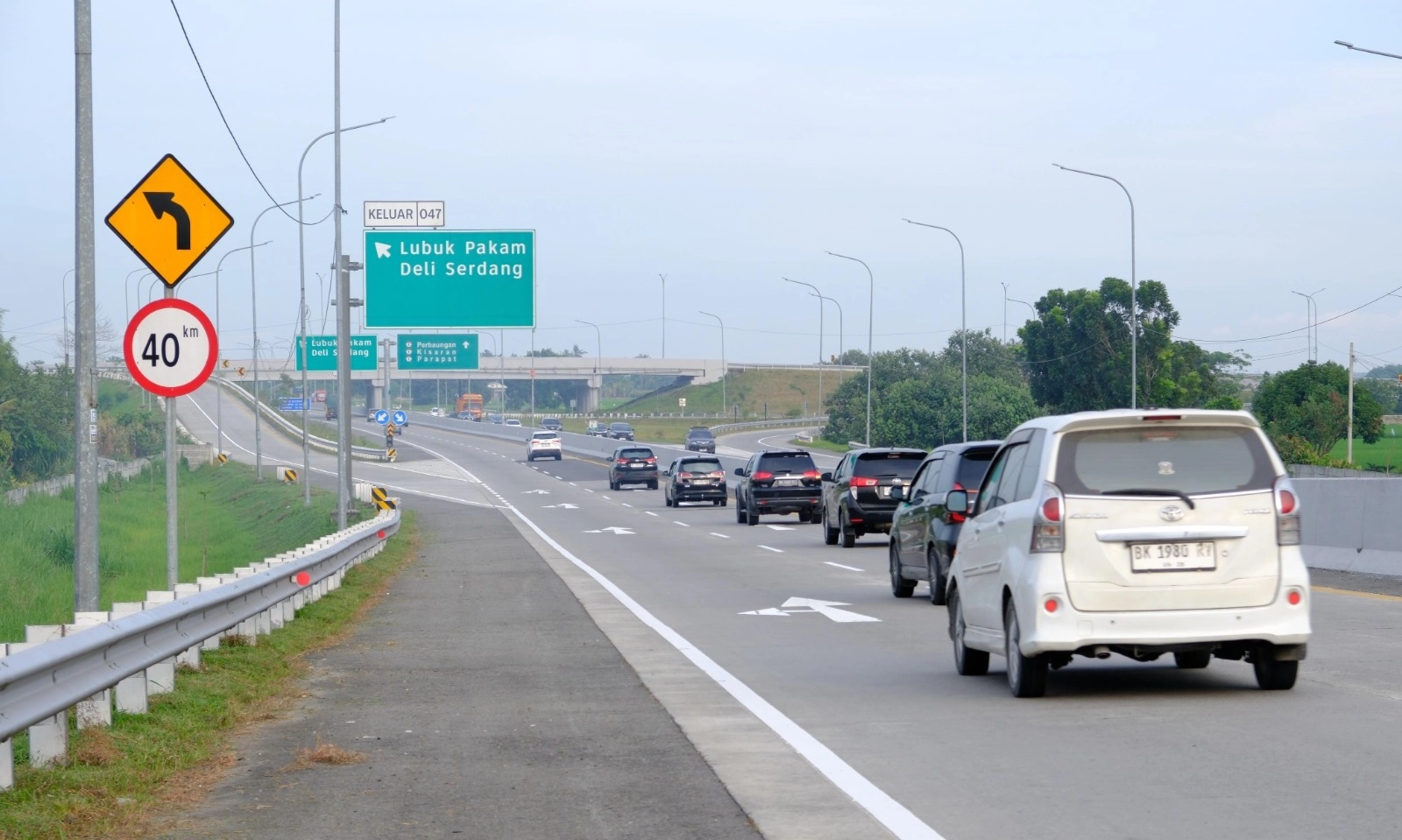 <p id="isPasted">Volume Lalin Ruas Tol di Sumut dan Kaltim Naik 2,1% Pada Hari Kedua Idulfitri</p>