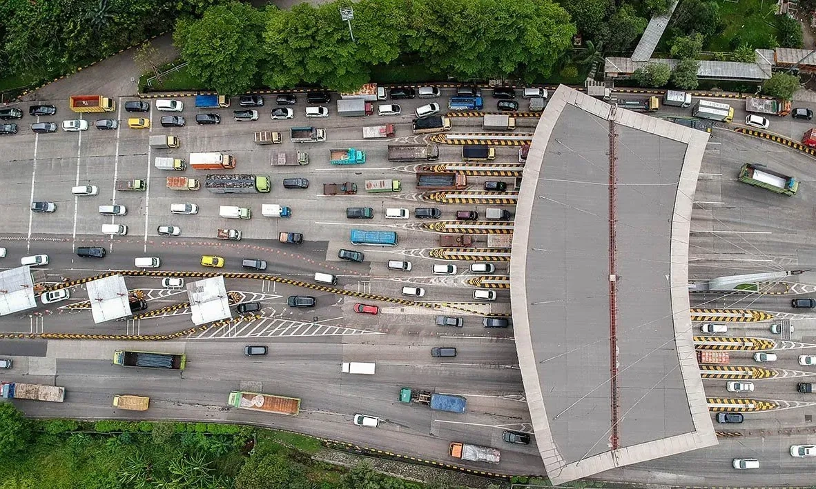 <p>Jasa Marga: Nyaris 500 Ribu Kendaraan Masuk Jabotabek Hingga H+2 Lebaran</p>