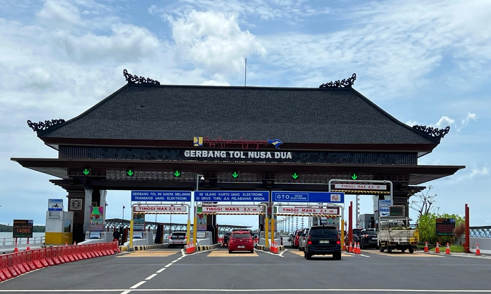 <p id="isPasted">H+3 Idulfitri, Jasamarga Nusanara Catat Kenaikan Lalin Di Tiga Ruas Tol Di Regional Nusantara</p>