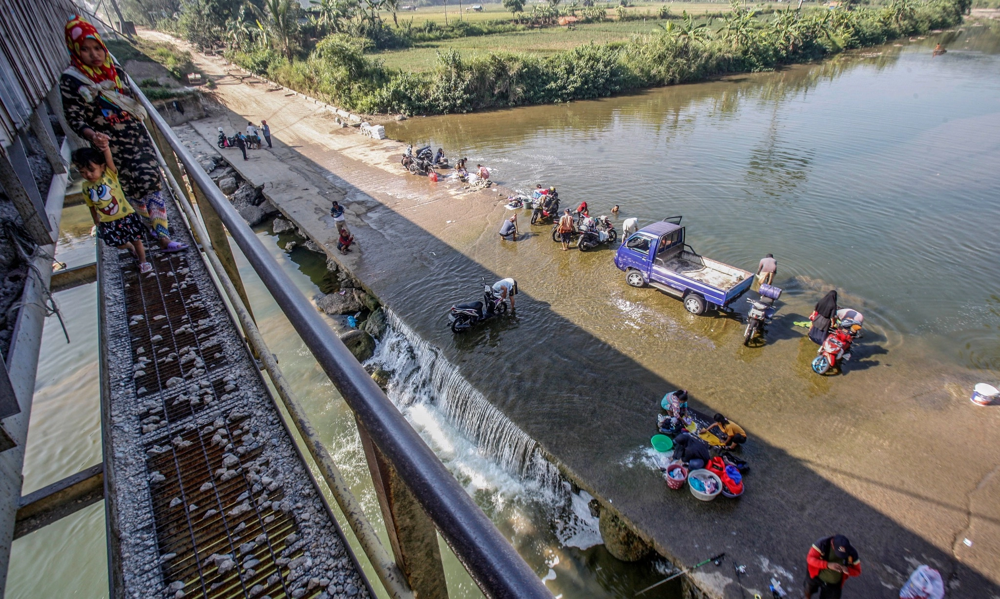 <p>Penyebar Hoaks Banjir Sungai Cileungsi DIlaporkan Ke Polisi</p>