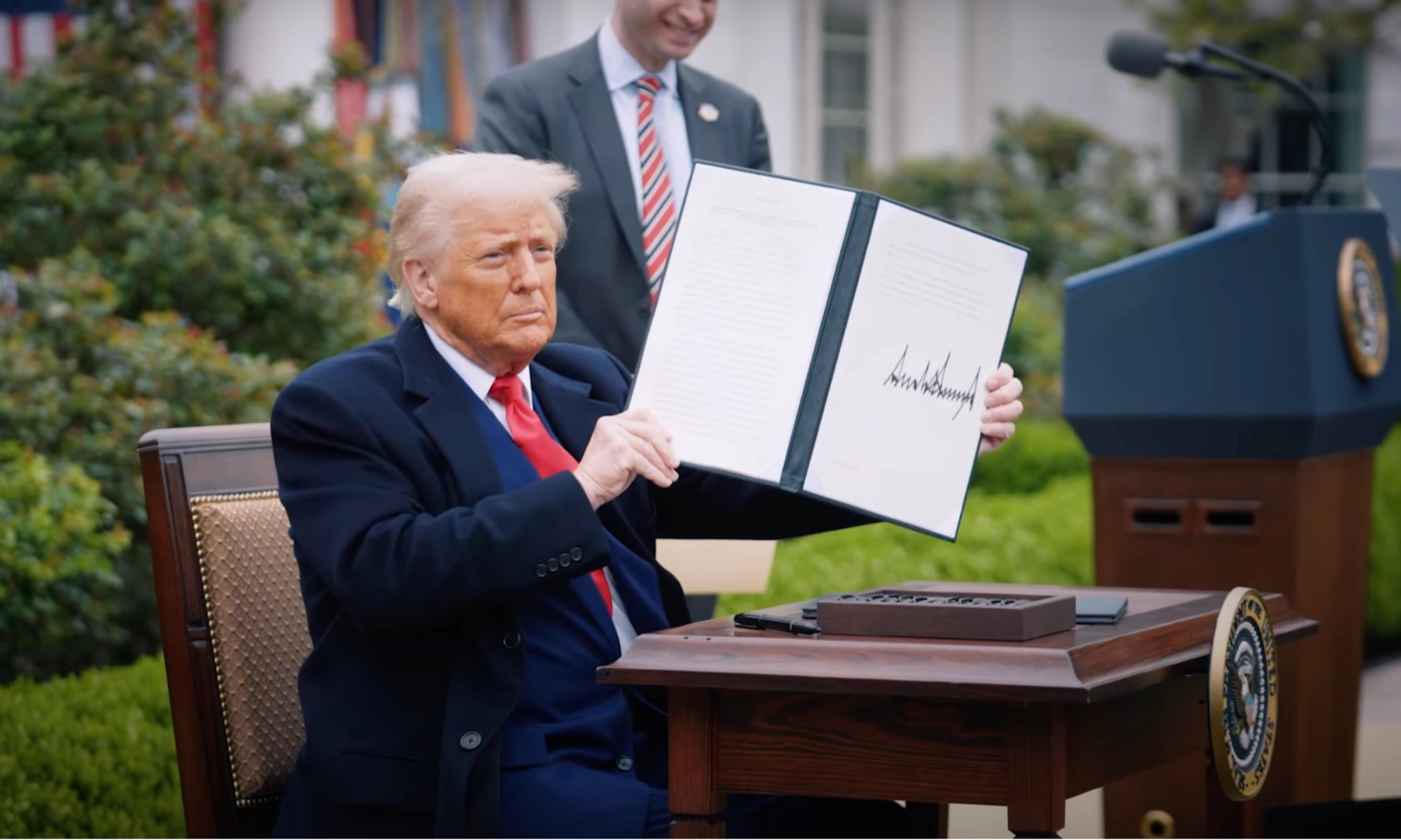 <p id="isPasted">Pasar Keuangan Asia Bergejolak, Trump: Kebijakan Tarif Adalah &#39;Obat&#39; Buat AS</p>