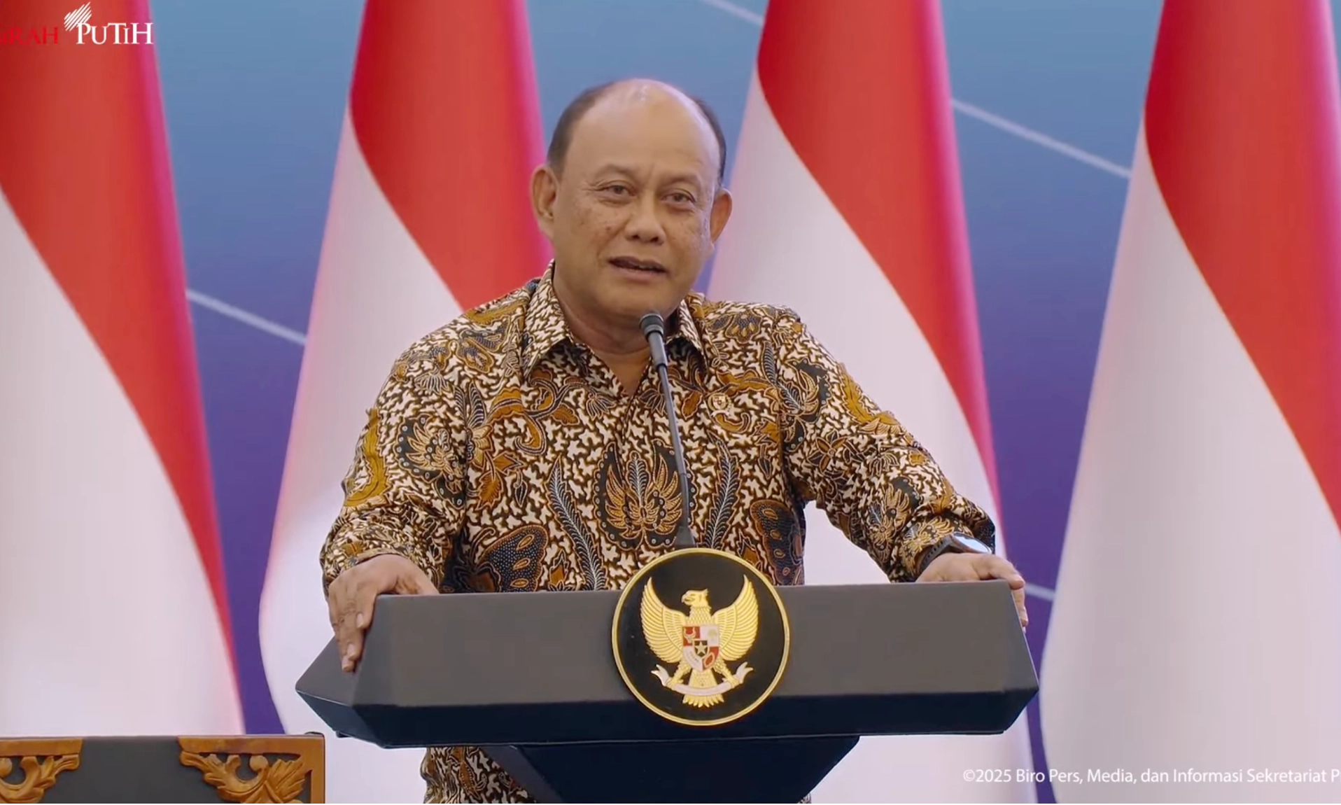 <p>Pemerintah Bakal Kerahkan 30 Ribu Sarjana Unhan Untuk Kelola MBG</p>