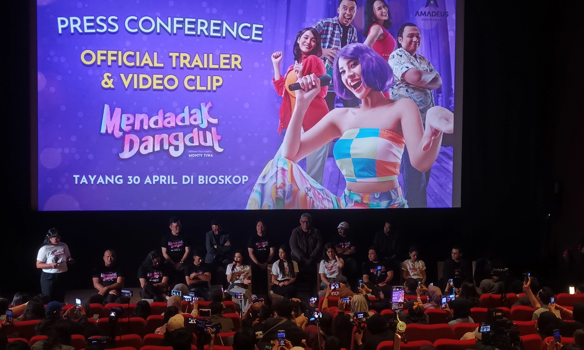 <p>Film Mendadak Dangdut Angkat Perspektif Benturan Budaya</p>