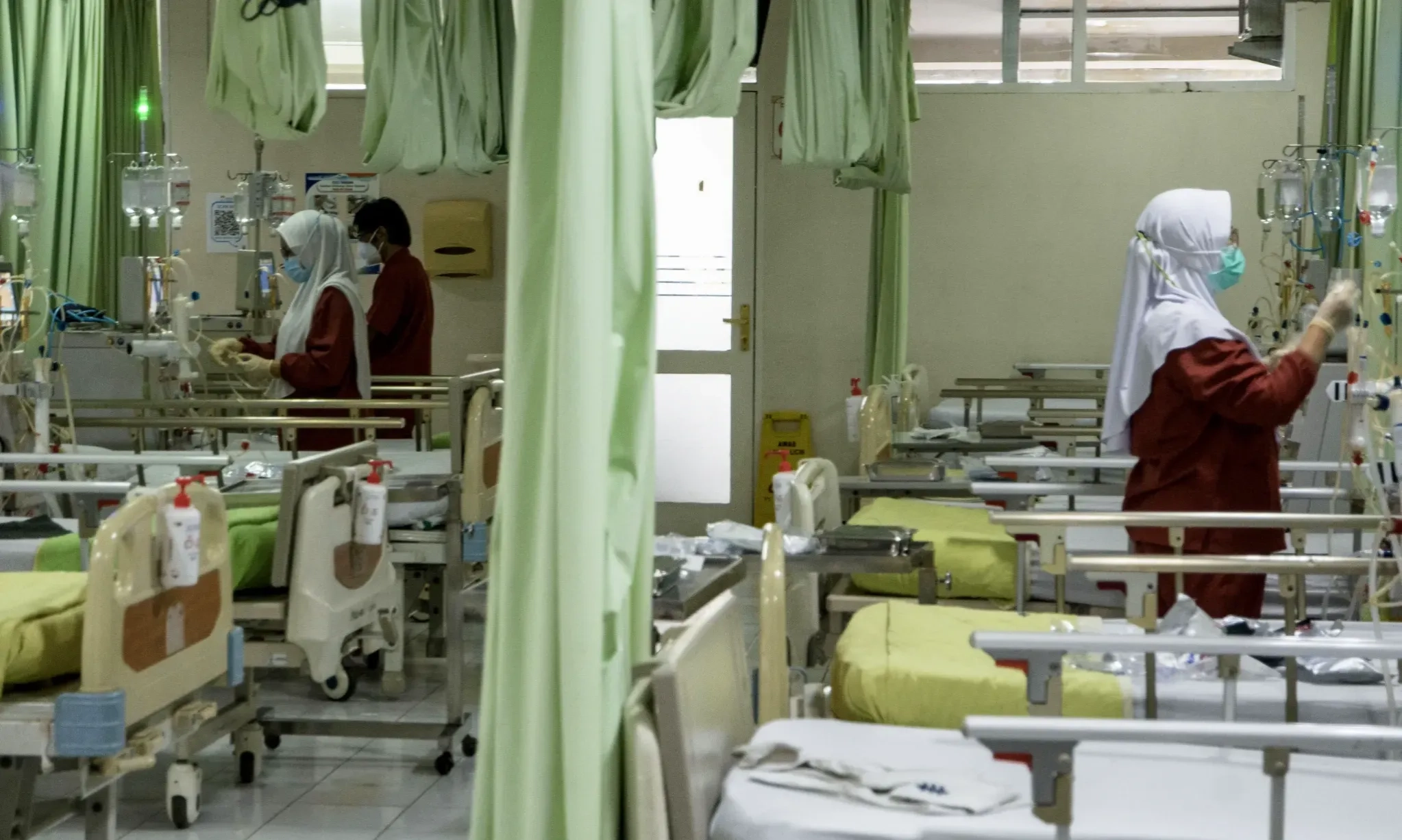 <p>Unpad Hentikan Sementara PPDS di RSHS</p>