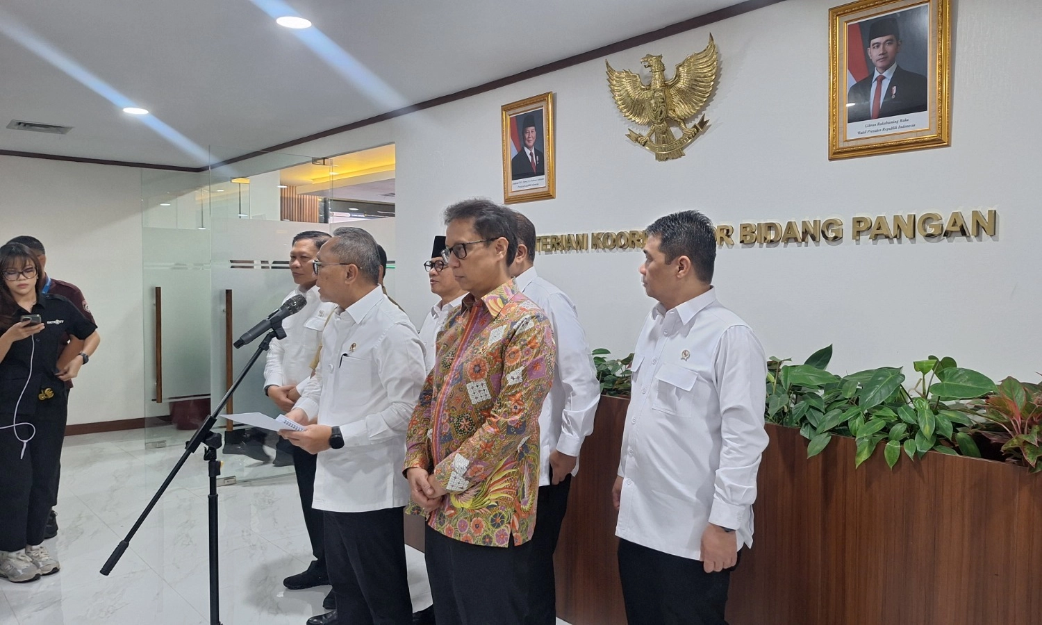 <p id="isPasted">Pemerintah Pastikan Tak Ubah BUMDes &quot;Kaya&quot; Jadi Kopdes Merah Putih</p>