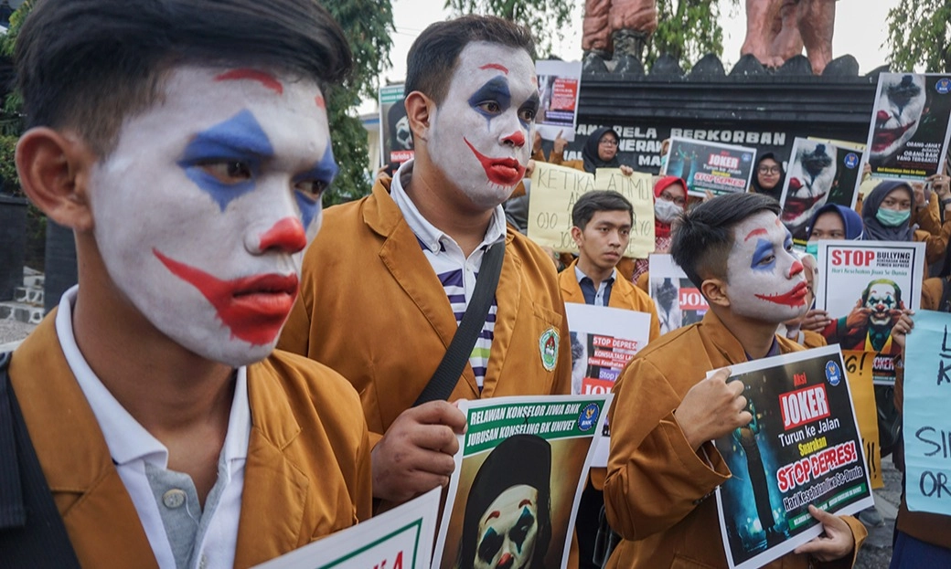 <p>Telekonsultasi Kesehatan Jiwa Jakarta Tak Terbatas Buat Warga DKI</p>