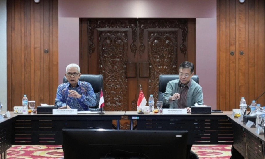 <p id="isPasted">RI-Singapura Perkuat Kolaborasi Investasi Kawasan BBK</p>
