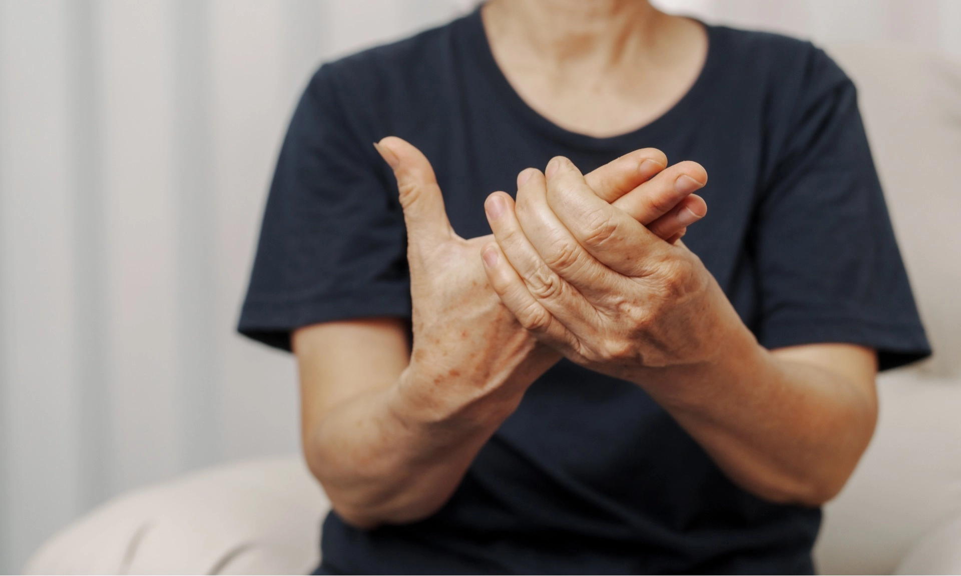 <p>Awas, Parkinson Bisa Jangkiti Anak Muda!</p>