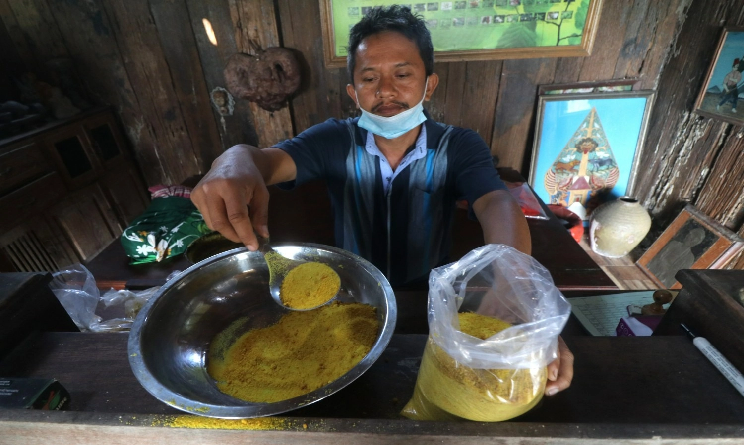 <p>Pengembangan Inovasi Obat Herbal Dengan Nanoteknologi</p>