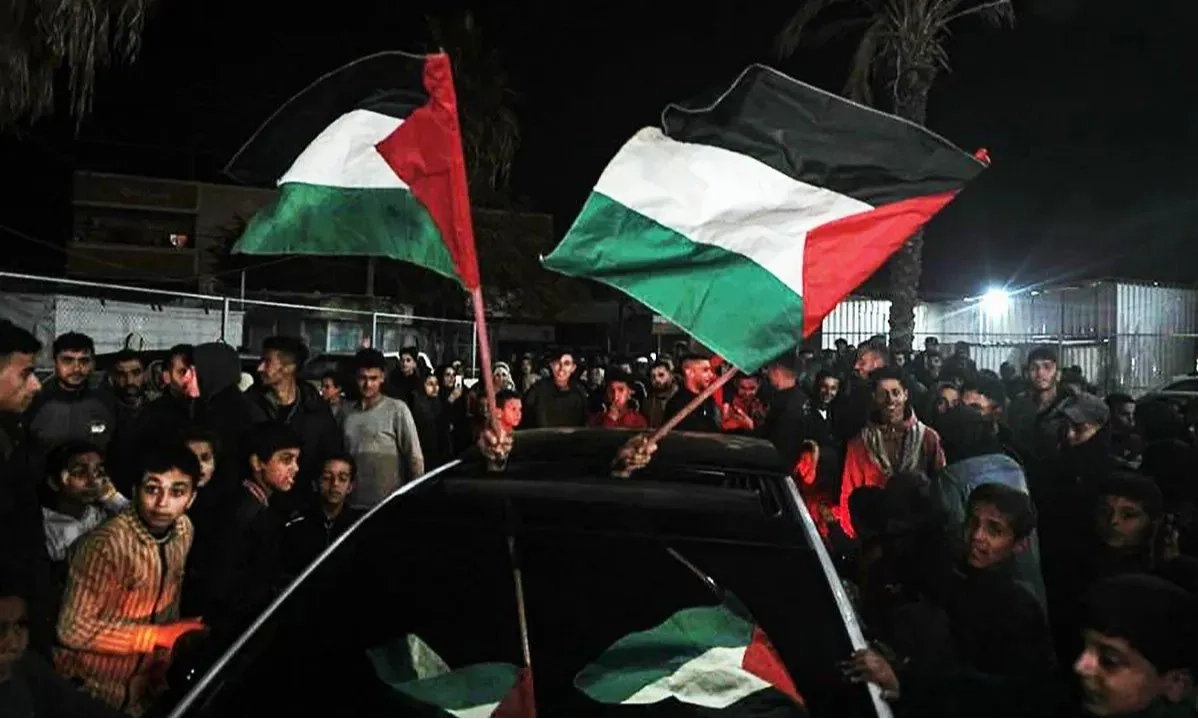 <p>Puan Desak Israel Hentikan Serangan Di Palestina</p>