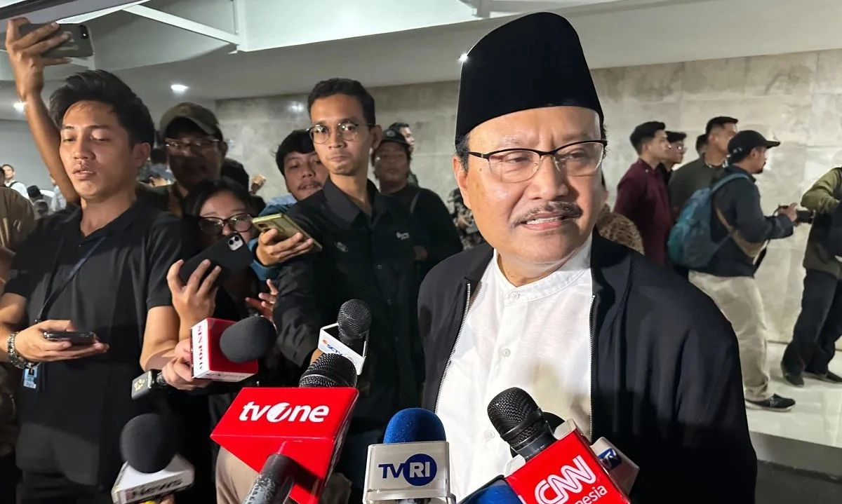 <p>Mensos Dengar Suara Tolak Soeharto Jadi Pahlawan Nasional</p>