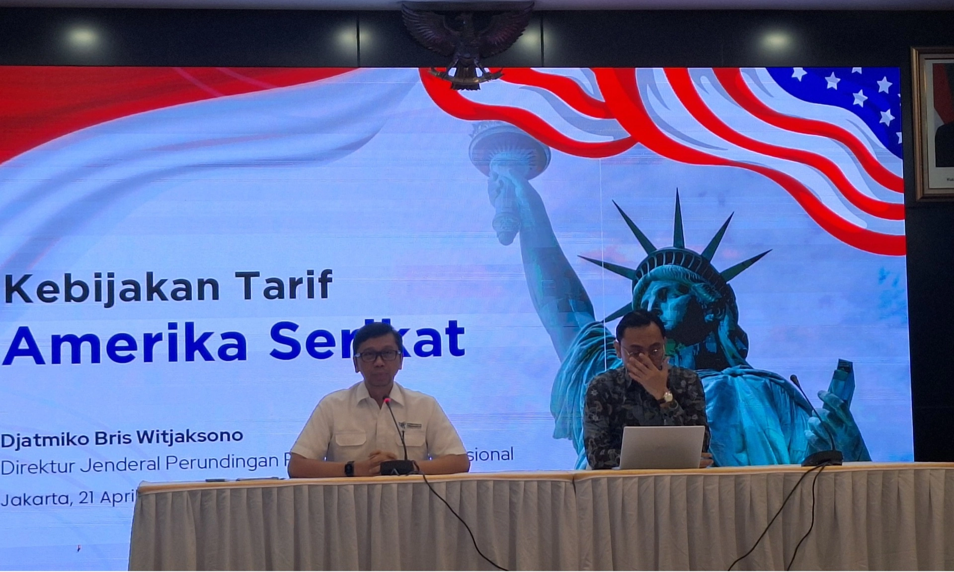 <p id="isPasted">Kemendag Tanggapi Keluhan AS Soal Produk Bajakan di Mangga Dua</p>