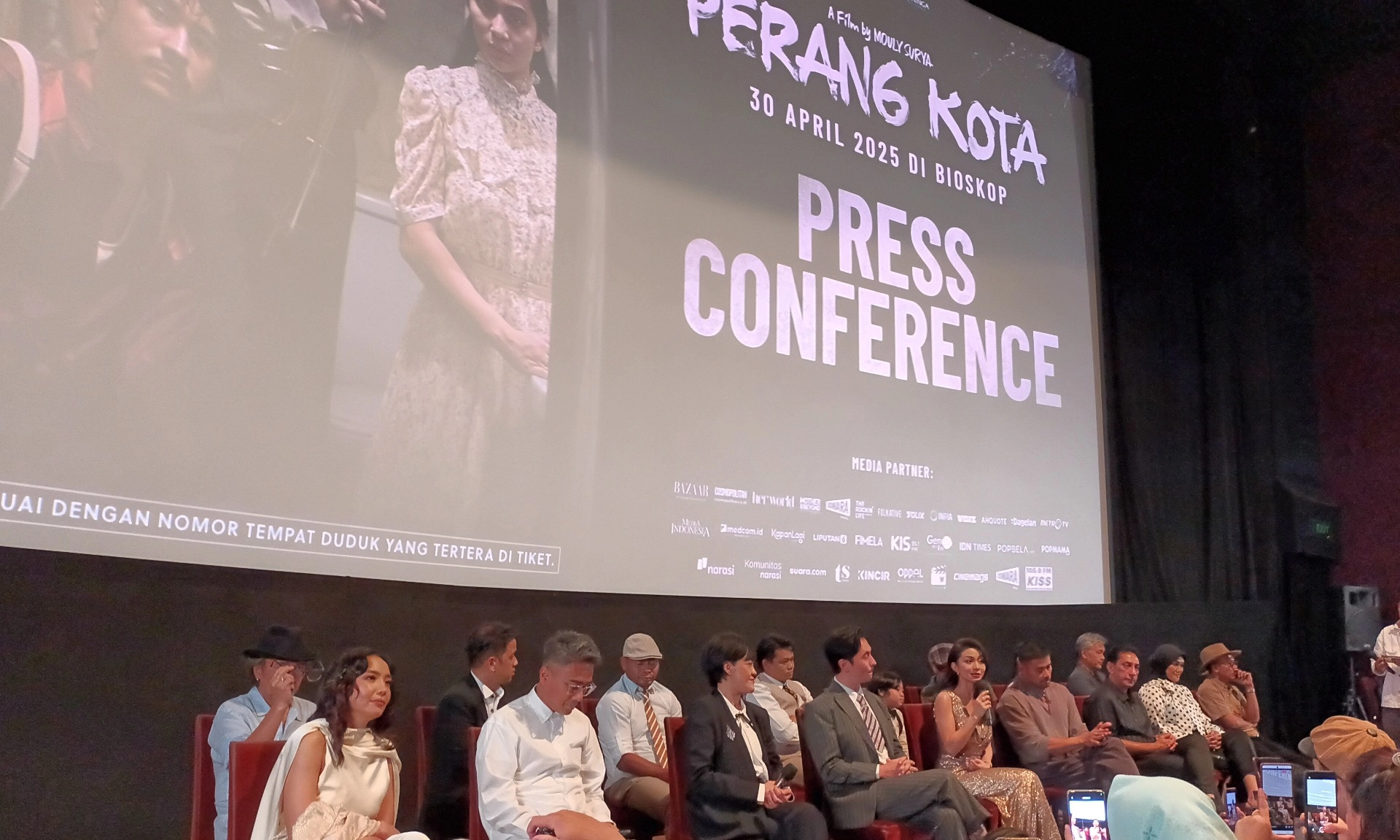 <p>Chicco Jerikho - Ariel Tatum Jalani Proses Panjang Perankan <em>Perang Kota</em> </p>