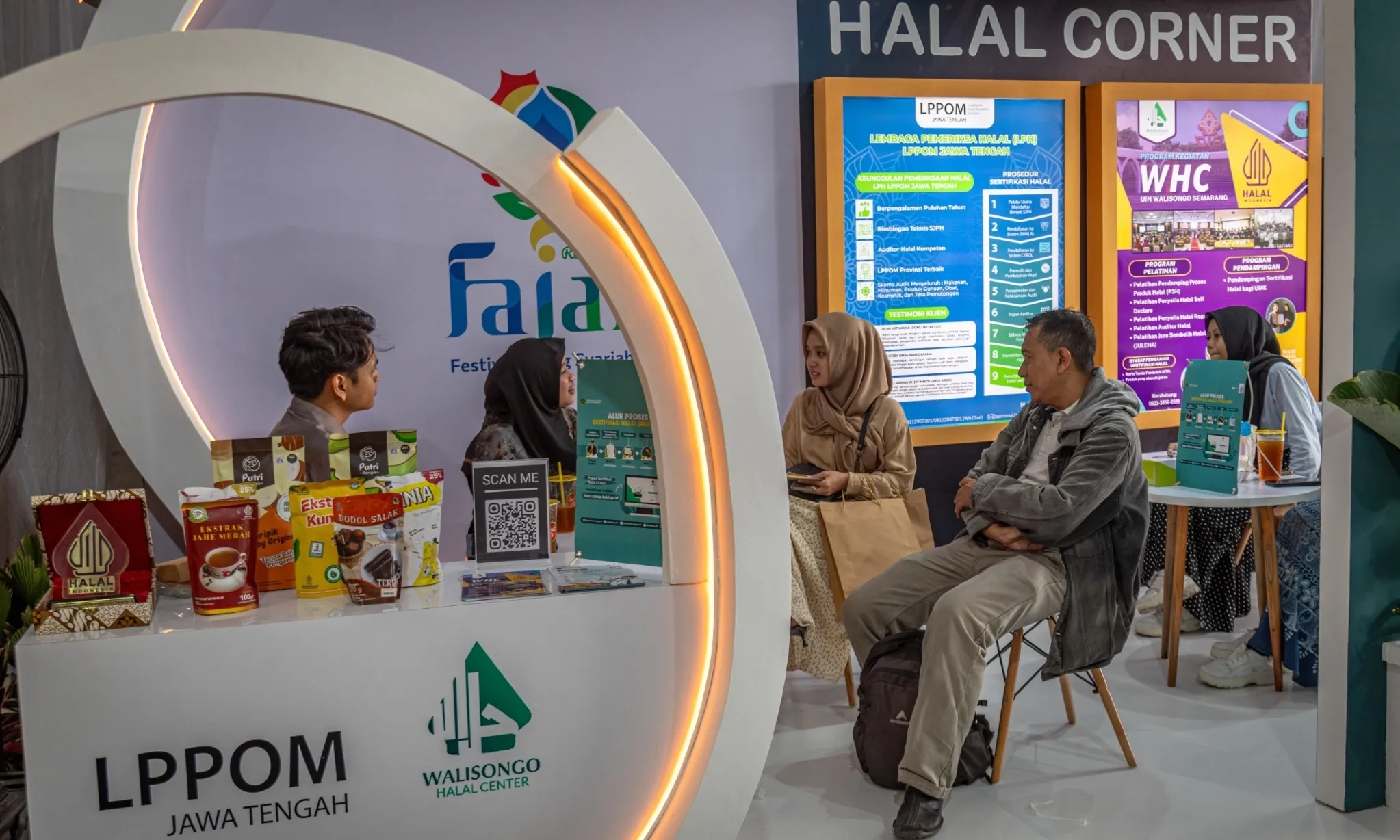 <p id="isPasted">Indef: Hadapi Perang Dagang, RI Perlu Diversifikasi Pasar Ekspor Halal</p>