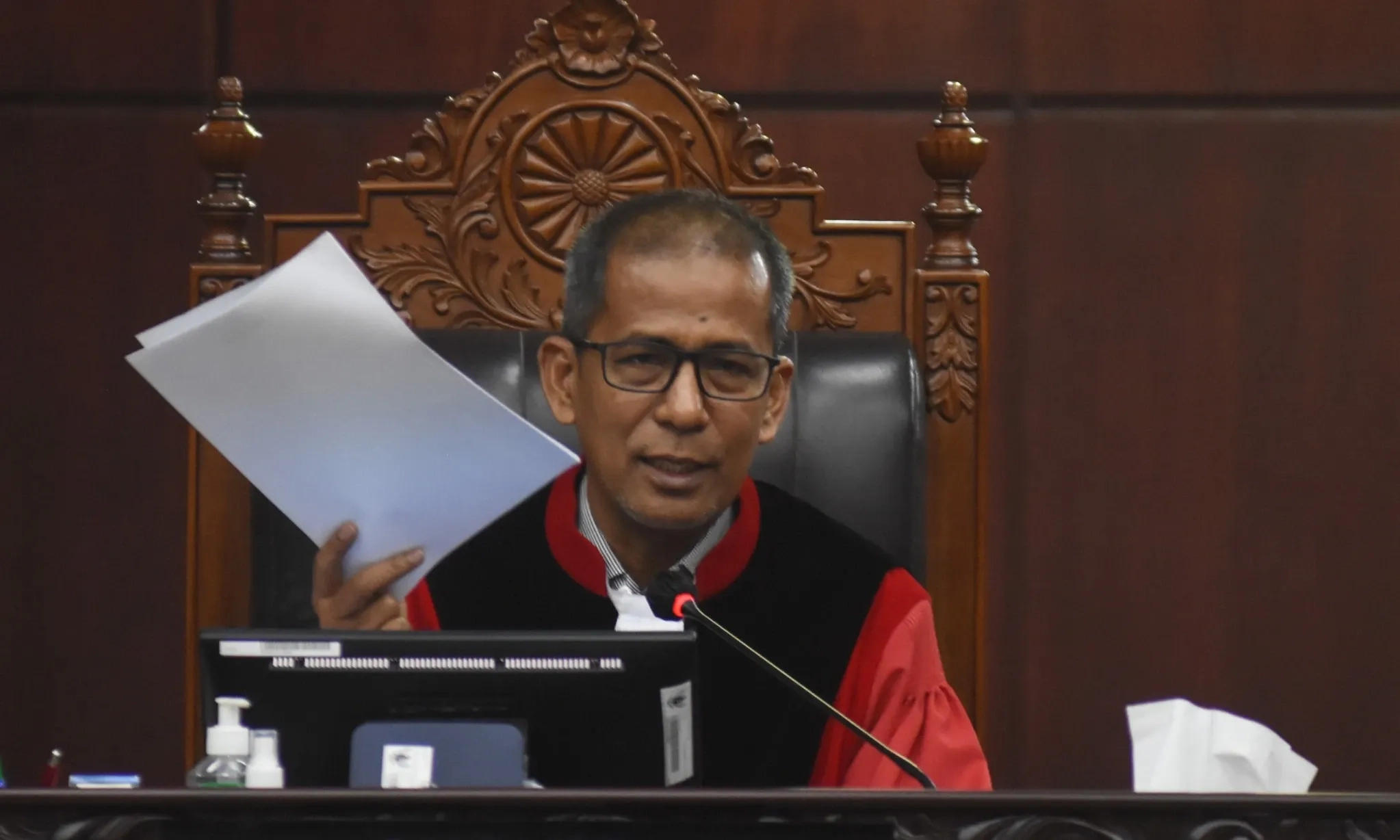 <p>Hakim MK Heran Petahana Tidak Cuti Sebelum PSU</p>