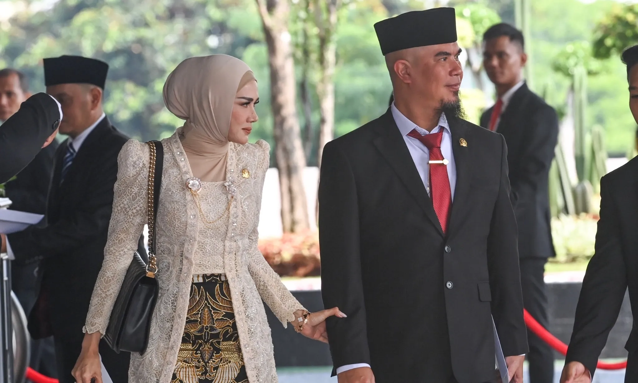 <p>MKD DPR Panggil Ahmad Dhani Pekan Depan&nbsp;&nbsp;</p>