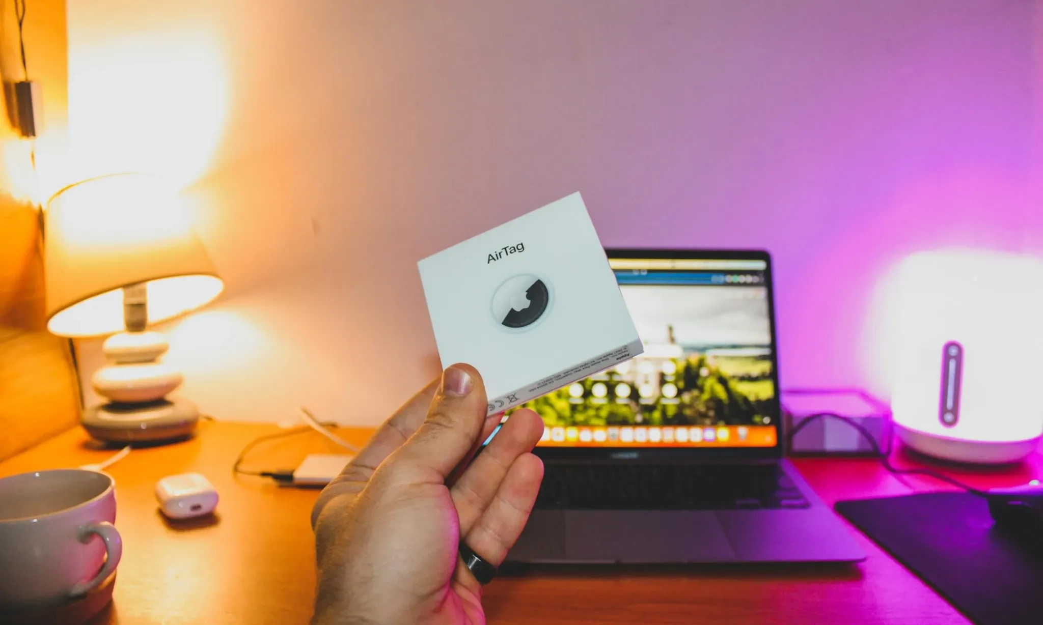 <p>Rosan Optimistis Apple Siap Perbesar Investasi Di Tanah Air</p>