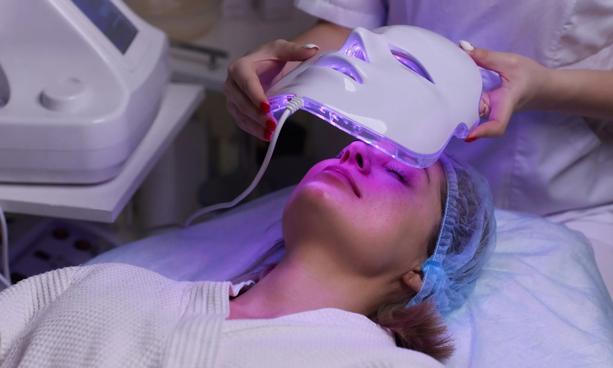 <p id="isPasted">Inovasi AI Untuk Rekomendasi Perawatan Masker LED</p>