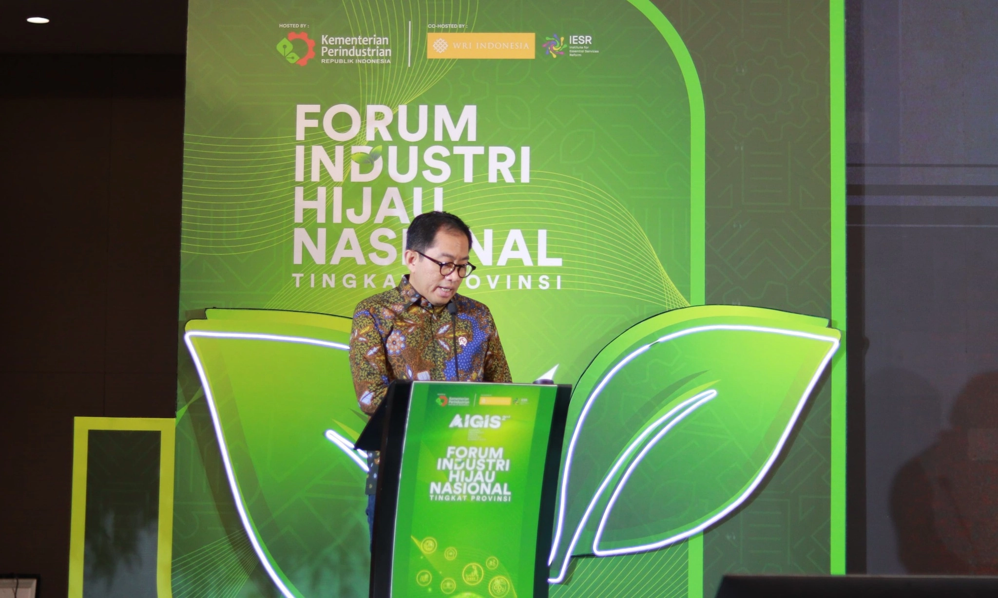 <p id="isPasted">Tarif Trump Ditunda, Wamenperin: Peluang RI Raih Peluang Pasar Baru</p>