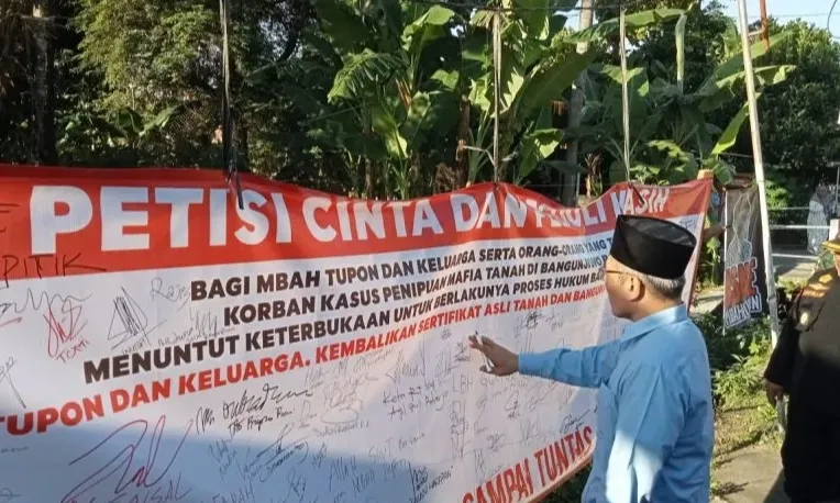 <p>PNM Hentikan Proses Lelang Sertifikat Tanah Mbah Tupon</p>