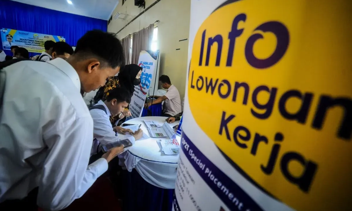 <p class="query-text-line ng-star-inserted" id="isPasted">BPS: Pengangguran Indonesia Setahun Naik 83 Ribu Orang, Jadi 7,28 Juta Orang</p>