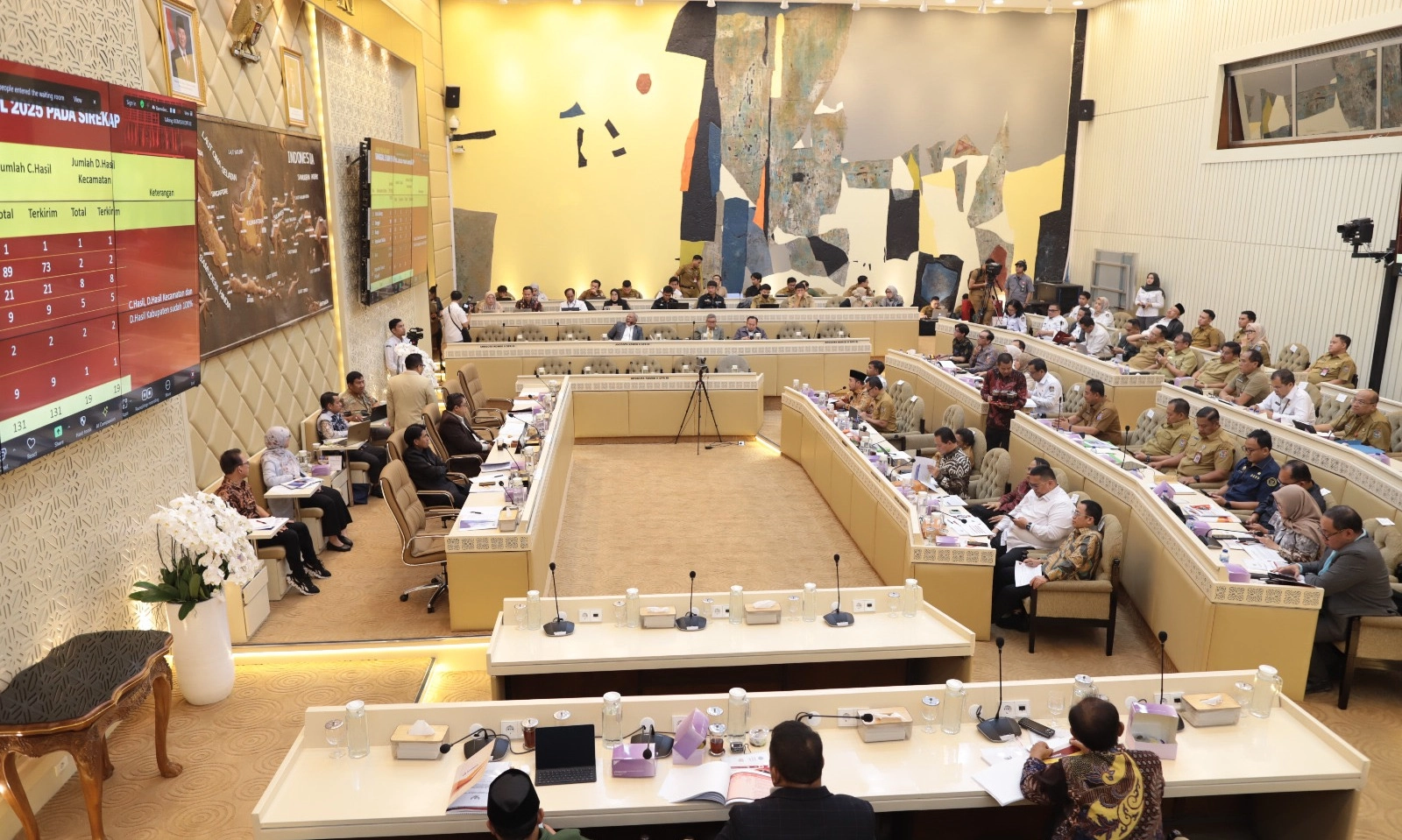 <p>Bawaslu Terima 308 Laporan Pelanggaran PSU Pilkada 2024</p>