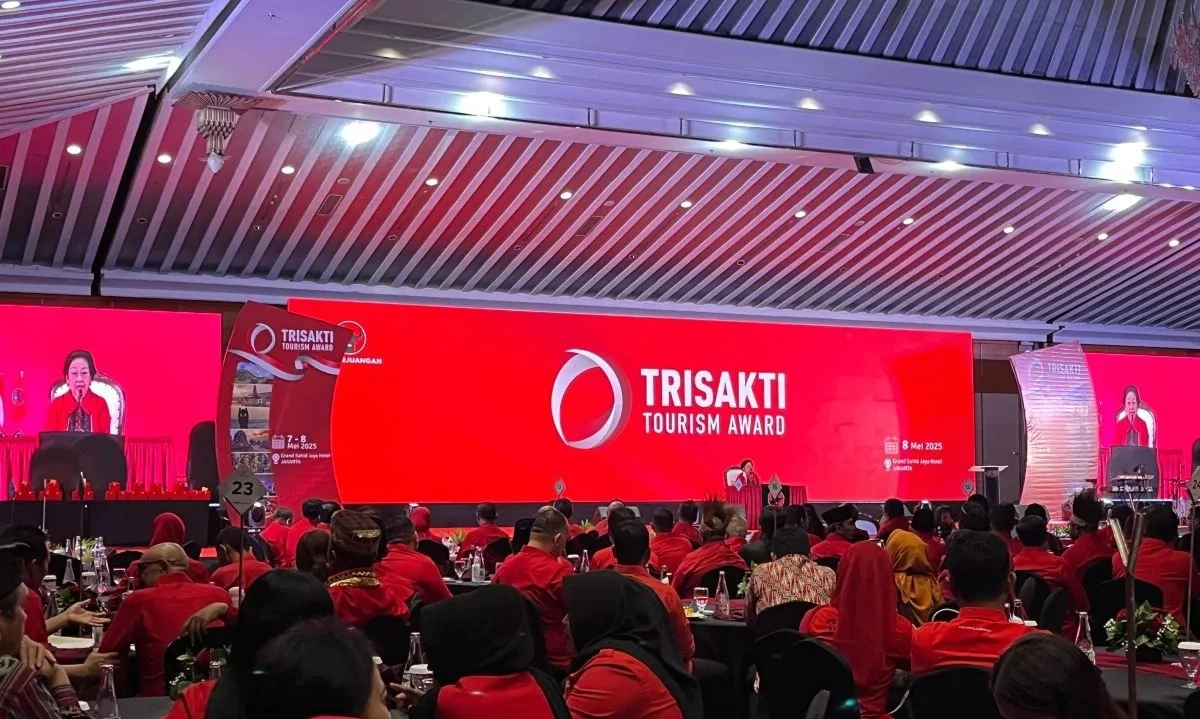 <p>Megawati Mengaku Babak-belur Pada Pemilu 2024</p>