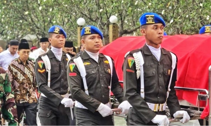 <p>Mengenang Kiprah Eddie Mardjoeki Nalapraya Di Dunia Pencak Silat</p>