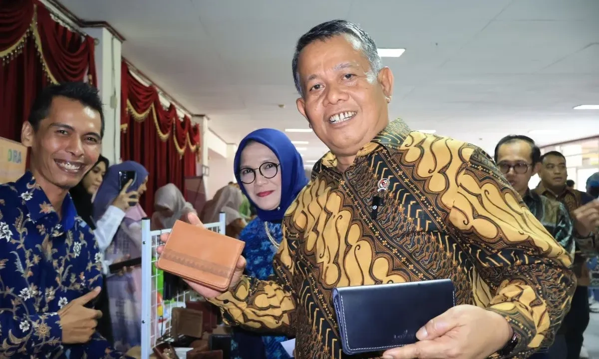 <p dir="auto" id="isPasted">Wamen UMKM Fokus Tumbuhkan Wirausaha Berbasis Teknologi</p>