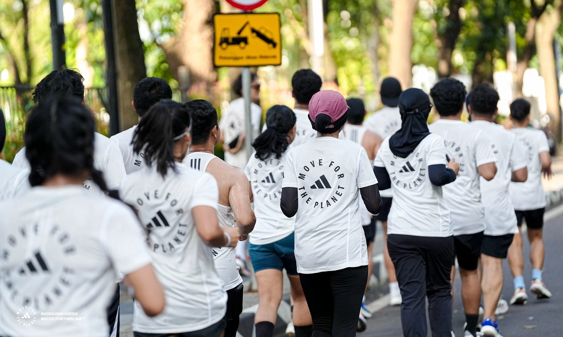 <p>adidas Move For The Planet 2025, Kampanye Donasi Untuk Bumi</p>