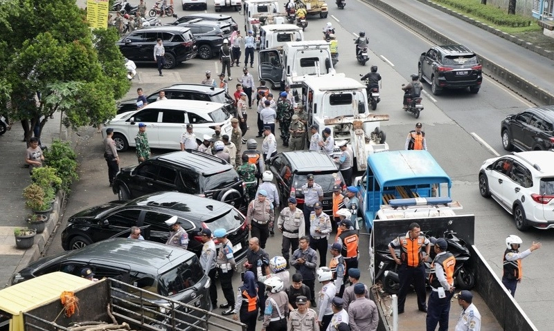 <p>DPRD Jakarta Desak Pemprov Bentuk BUMD Parkir</p>