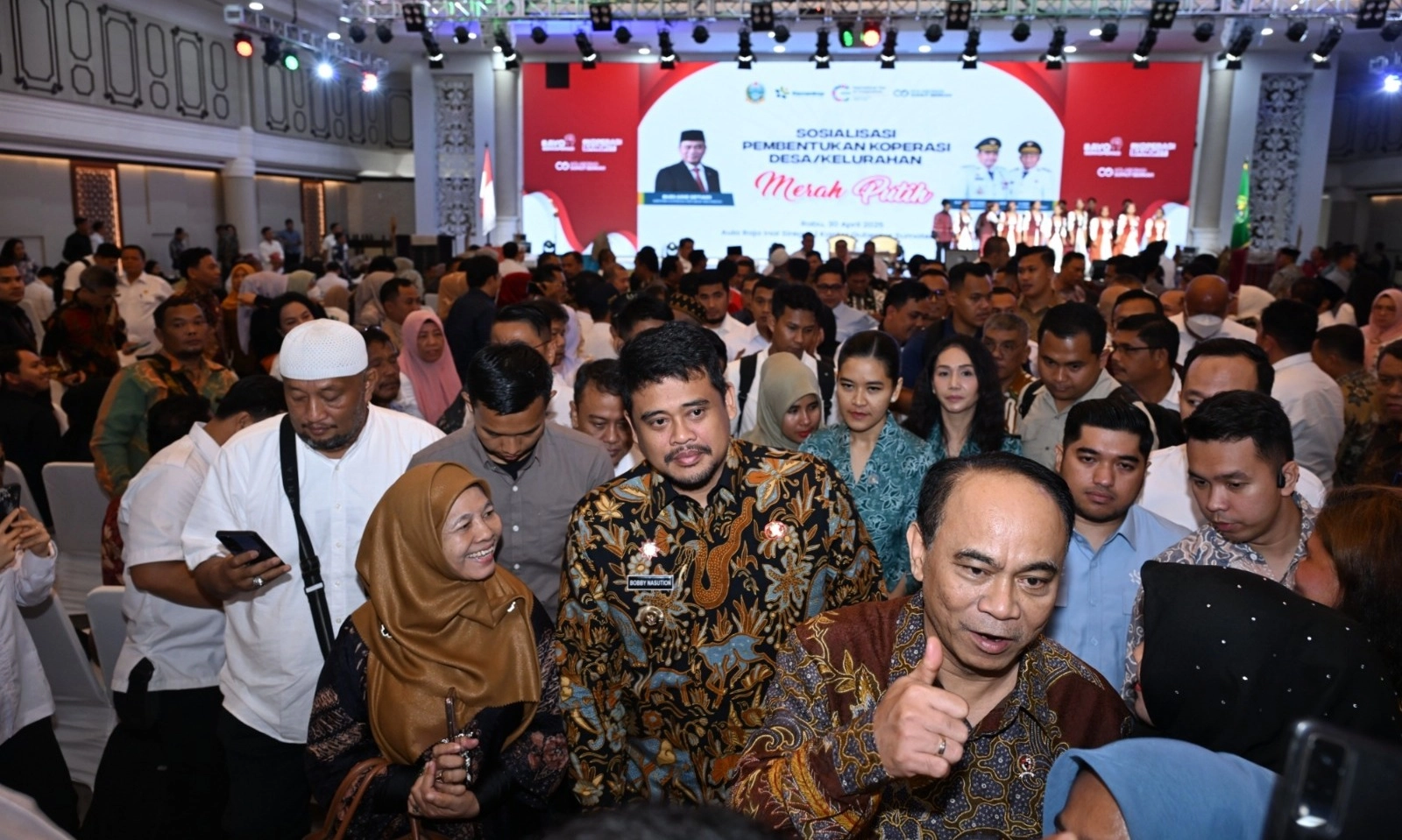 <p dir="auto" id="isPasted">Apindo Sebut Program Kopdes Merah Putih Masih Abu-Abu, Ini Alasannya</p>