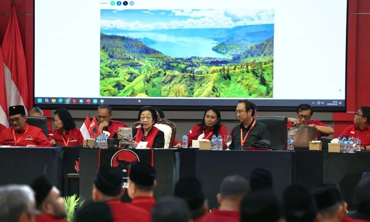 <p>Megawati Minta Kepala Daerah Perhatikan Kartu Kuning UNESCO</p>